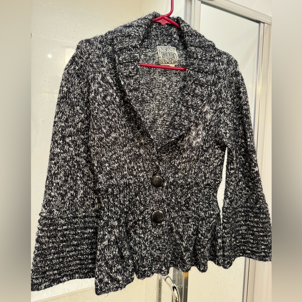 Curio Women’s Sweater